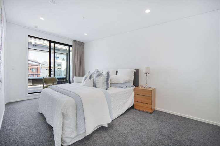 13B/100 Anzac Avenue 10015_6