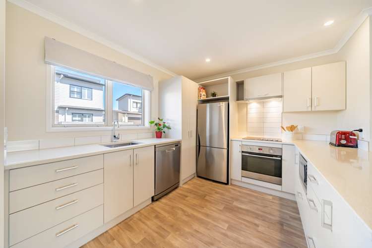 5 Latimer Way Petone_6