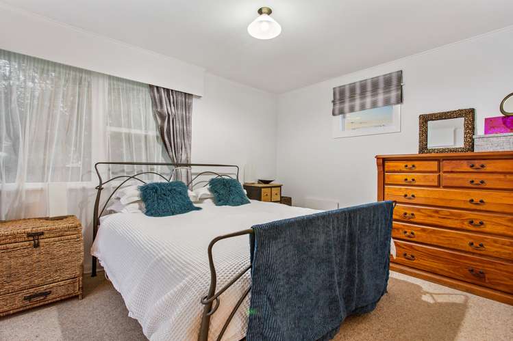 11 Koru Street Mangere Bridge_11