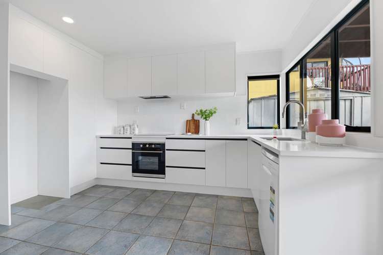 100 Chapel Road Flat Bush_11