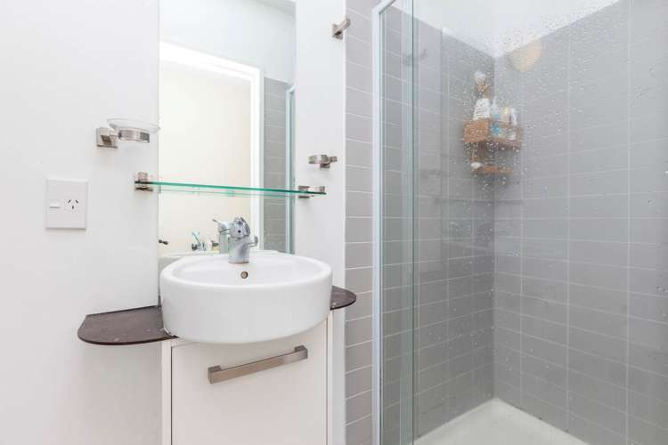 1403/10 Waterloo Quadrant Auckland Central_6