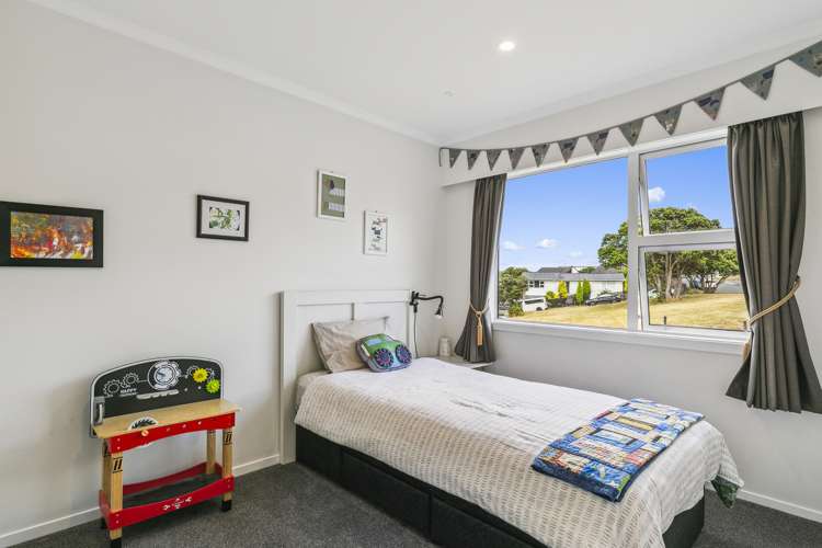 22 Waiwera Crescent Maupuia_9