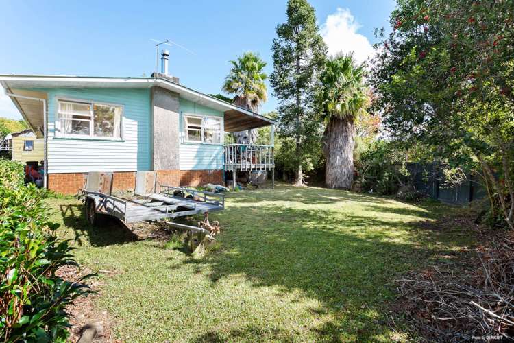 65 Hatherlow Street Glenfield_11