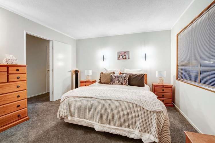 20 Whangaparaoa Road Rodney_10