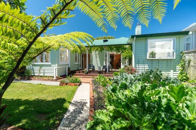 TIMELESS ELEGANCE IN CITY-END KARORI