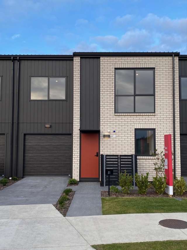 51 Nga Pona Toru Road Flat Bush_3