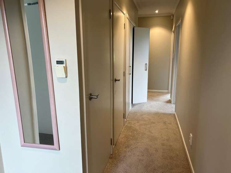 582 Massey Road Mangere_12