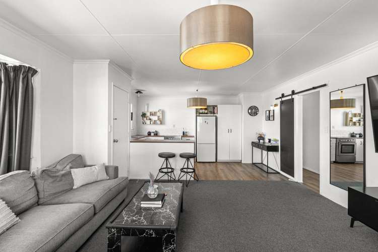 1/18 Herekawe Drive Spotswood_5