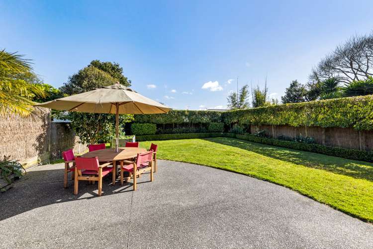 13 Volcanic Street Mount Eden_2