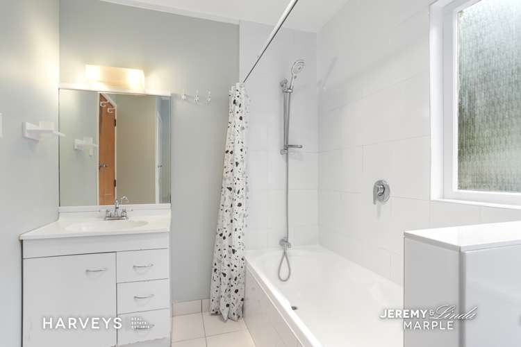 12 Highland Avenue Titirangi_10