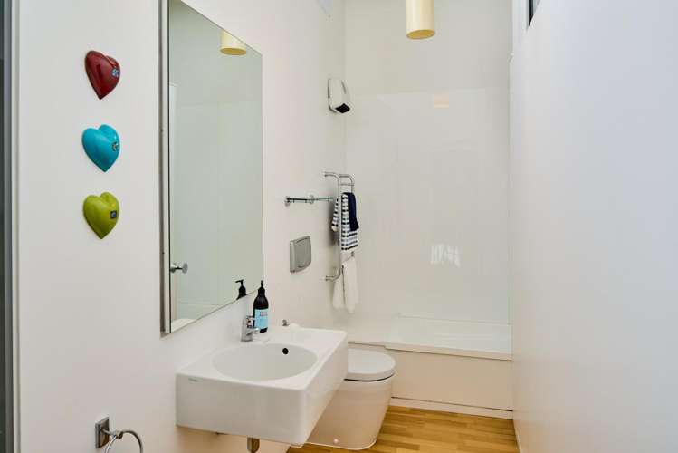 3.01/28 Waterloo Quay Pipitea_14