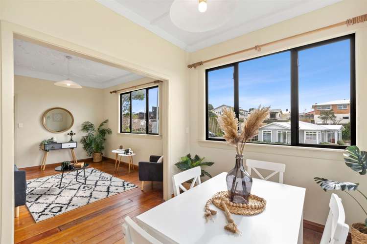 22 Northgate Strandon_2