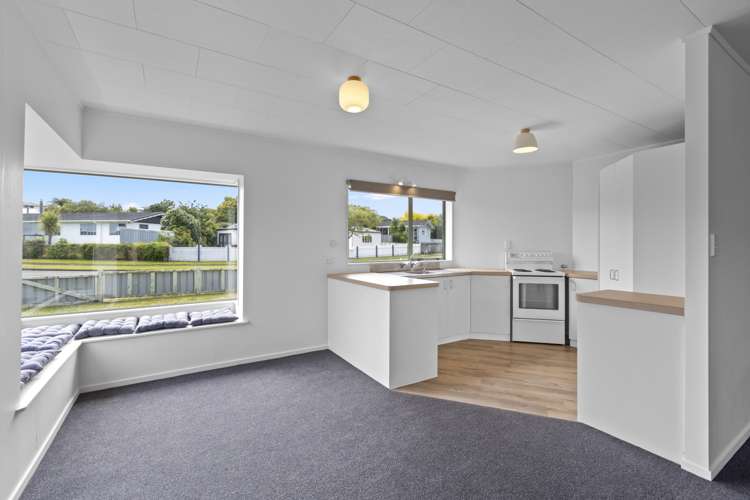 16 Hickford Place Okato_13