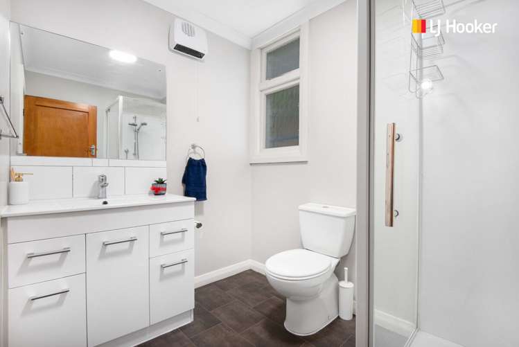 6 Sidey Street Calton Hill_10