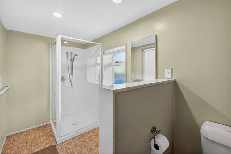 2 Fern Way Brookfield_13