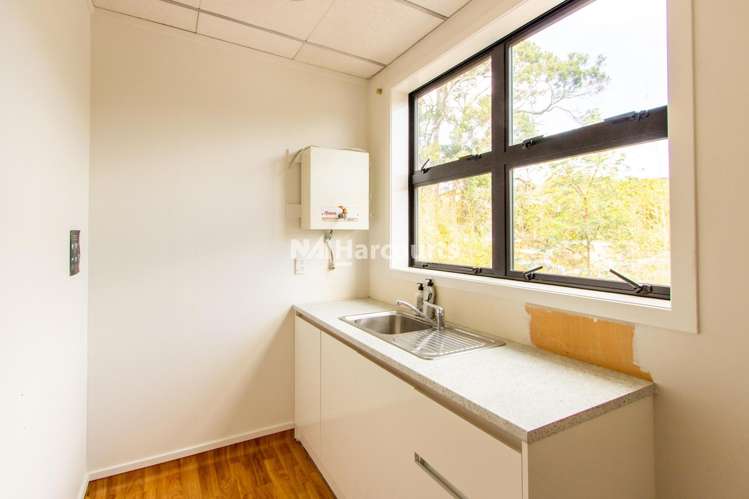 Office/404-408 Beach Road Mairangi Bay_4