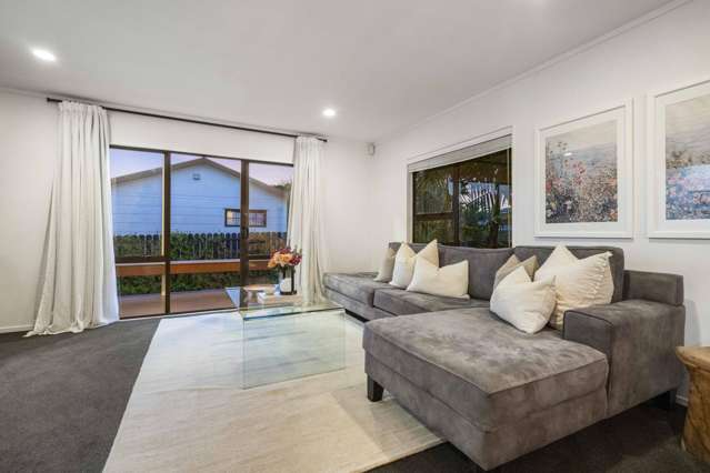 2/21 Gosford Drive Botany Downs_1