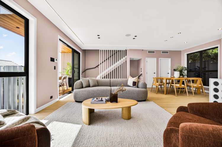 2&3/ 5 Parawai Crescent_0