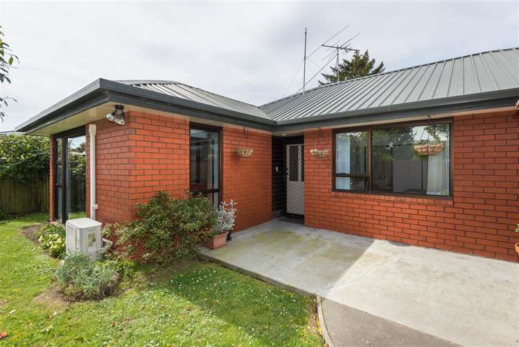 2/70 Staveley Street Avonhead_11