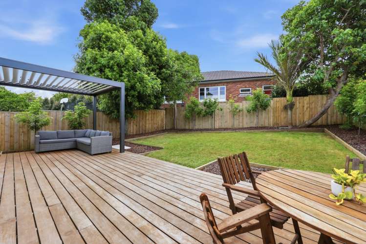 67 Owairaka Avenue Mount Albert_17