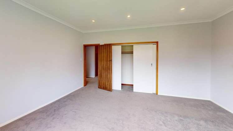 8 Churchill Crescent 1206_7