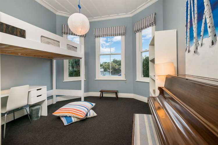 16 Russell Street Stanley Point_11