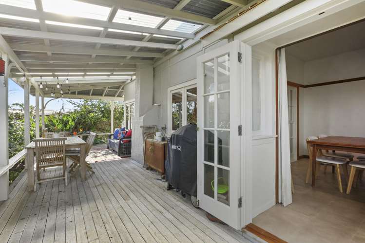 1 Tatahi Street Te Puru_19