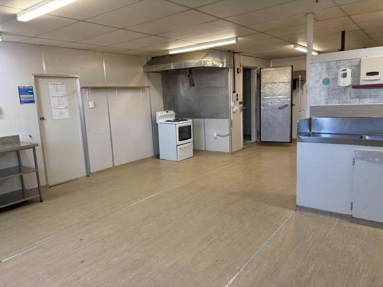 169-171 Dee Street Invercargill_9