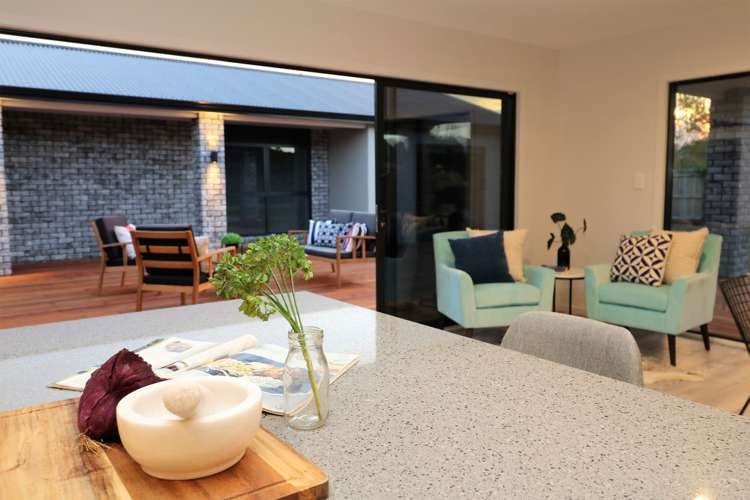 2b Hartley Avenue Carterton_23