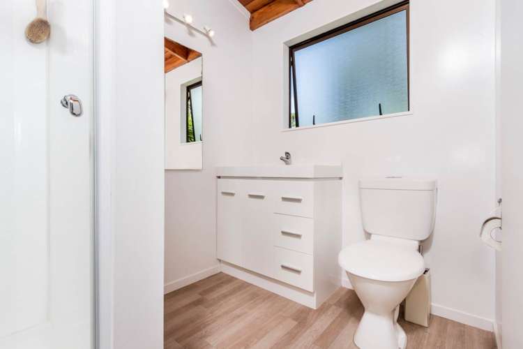 2/706 Beach Road Browns Bay_27