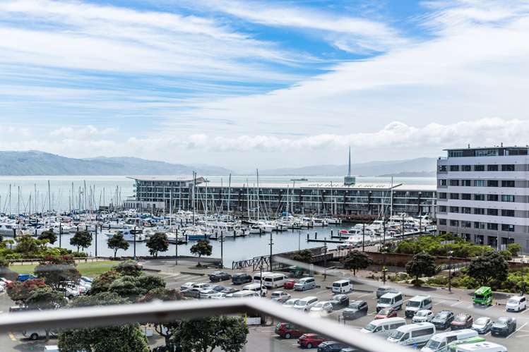 6F/82 Cable St Te Aro_12