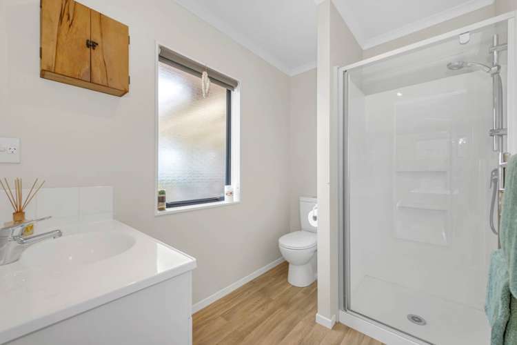 4a Sunkist Bay Road Beachlands_18