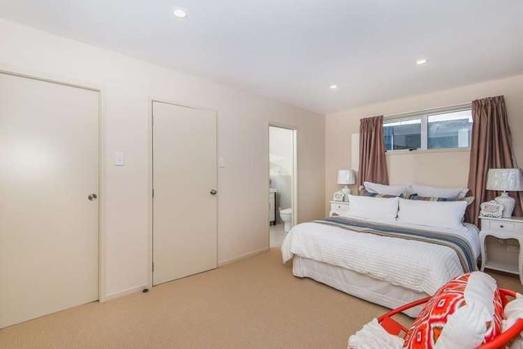 1/28 Beach Road Castor Bay_10