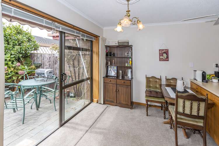 2/49 Division Street Riccarton_3