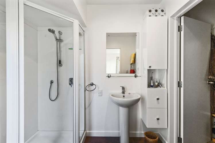 9 Oakmont Green Shirley_11