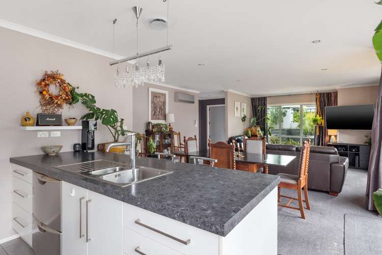 50 Ridge Street Otumoetai_4