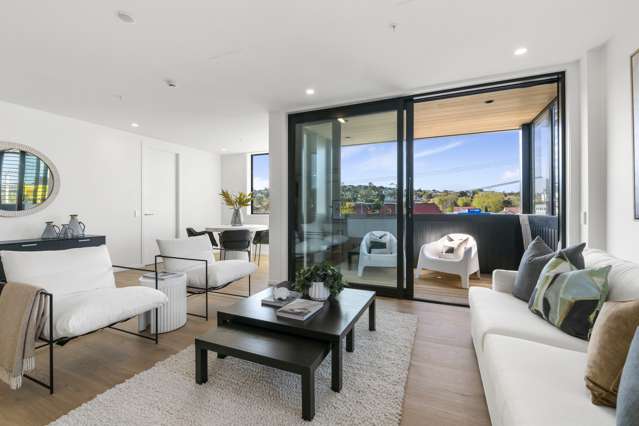 Kauri Residence Coastal Luxury - Move in NOW!