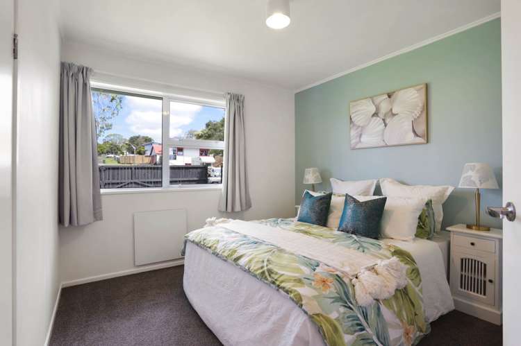 31 Thornlow Street Glendene_13