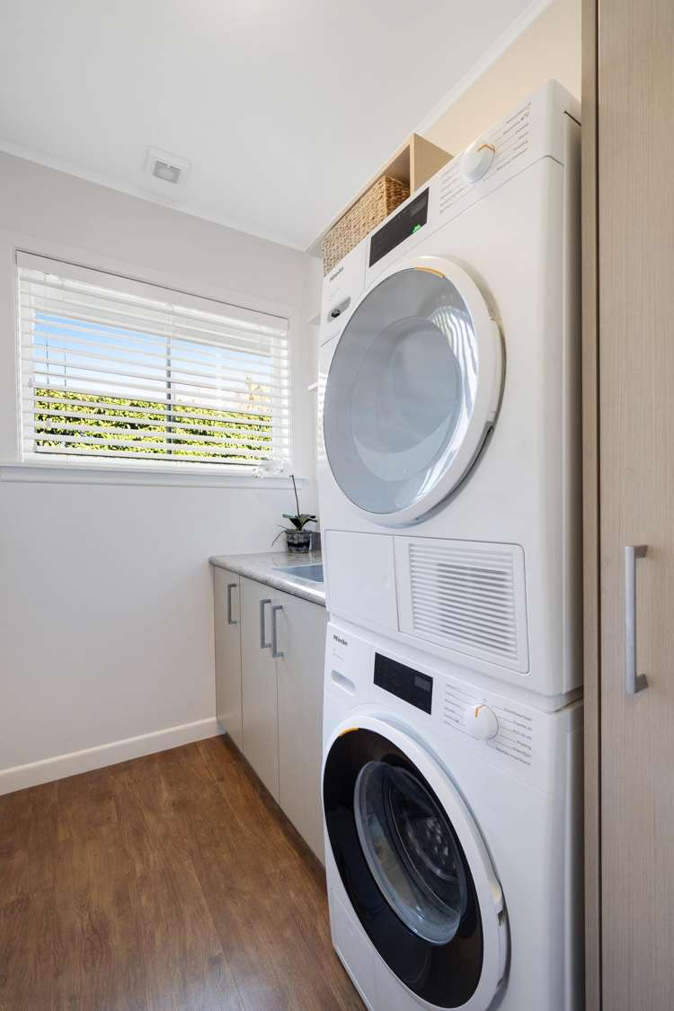 41 Seymour Road Mellons Bay_23
