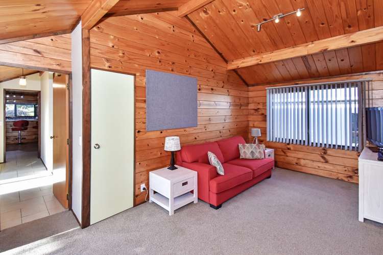 7 Kuripaka Crescent The Gardens_5