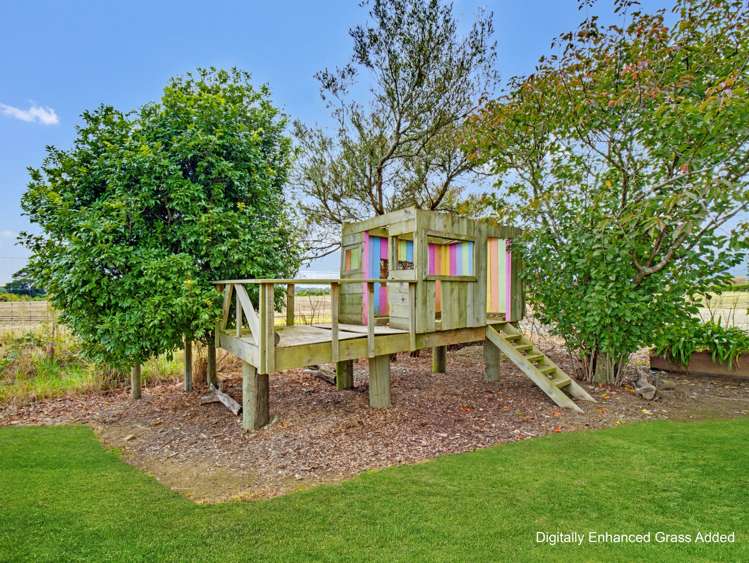 54 Kuku Beach Road Levin_12