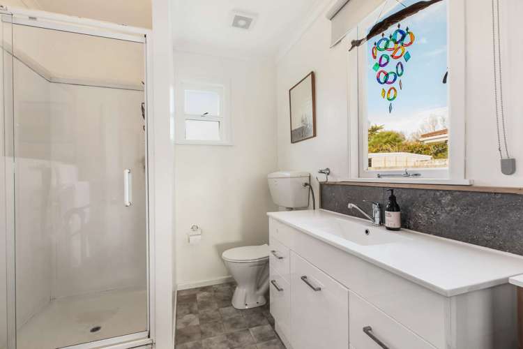 9 Kawakawa Bay Coast Road Kawakawa Bay_12