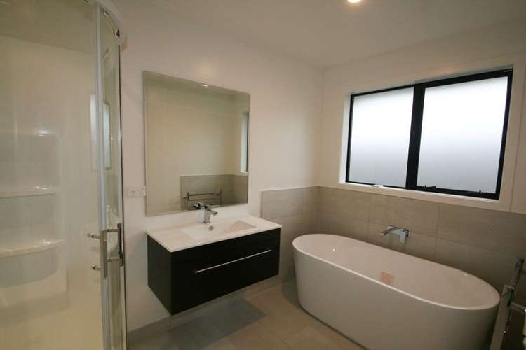 95 Salford Street Windsor_11