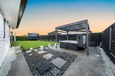 23 CULVERWELL CRESCENT_1