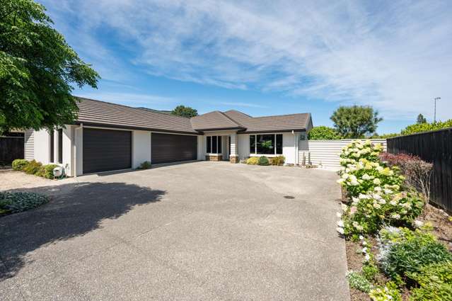 270sqm Gem - 3 Car Garage with Boat Storage