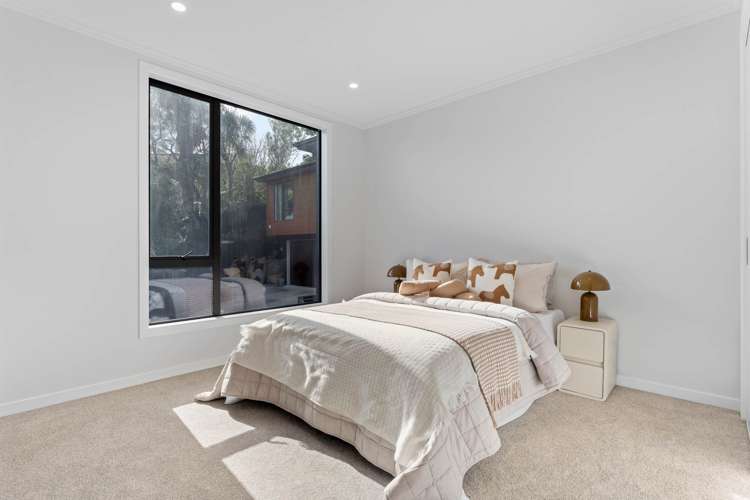 545 Beach Road Murrays Bay_12