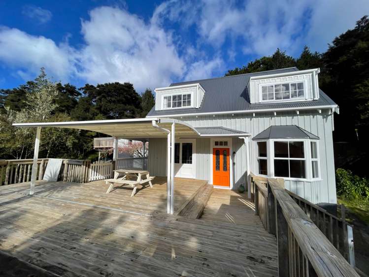 990 Sandspit Road Sandspit_20