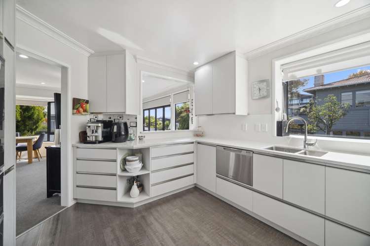 2/7 Waihora Street Hilltop_9