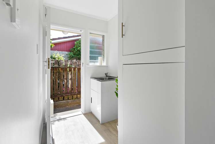 3/5 Empire Road Orewa_12