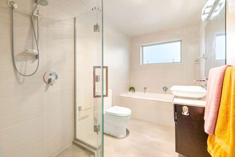 7 Moville Drive Flat Bush_16